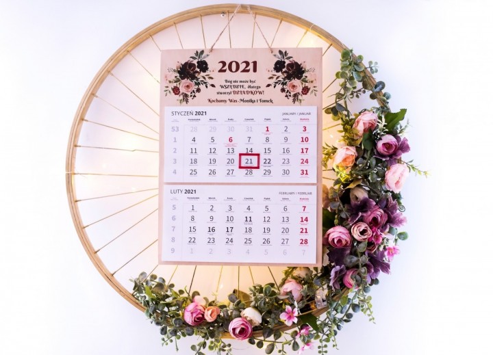 Drewniany kalendarz z dedykacją i KWIATAMI 2023