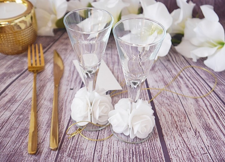 Kieliszki ślubne do wódki na nóżce róże dekoracje wesele 