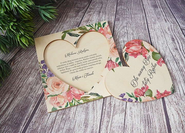 Zaproszenie dla rodziców na ślub serce drewniane z kwiatami 